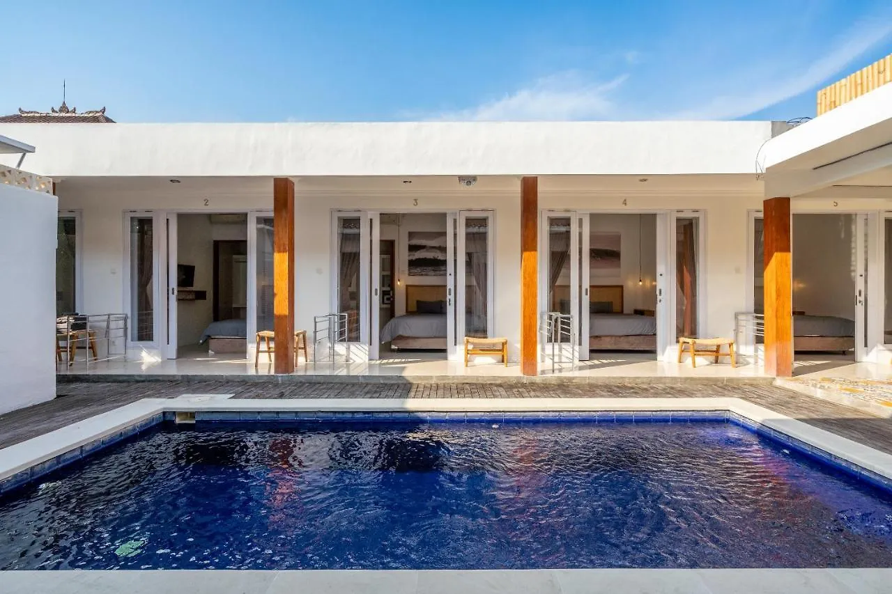 Lumturi House - Centrally Located Seminyak Konukevi